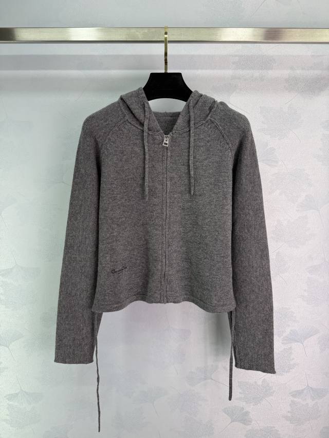 Dio*25 Early Fall new wool zipper cardigan. Custom-woven wool fabric is soft, br