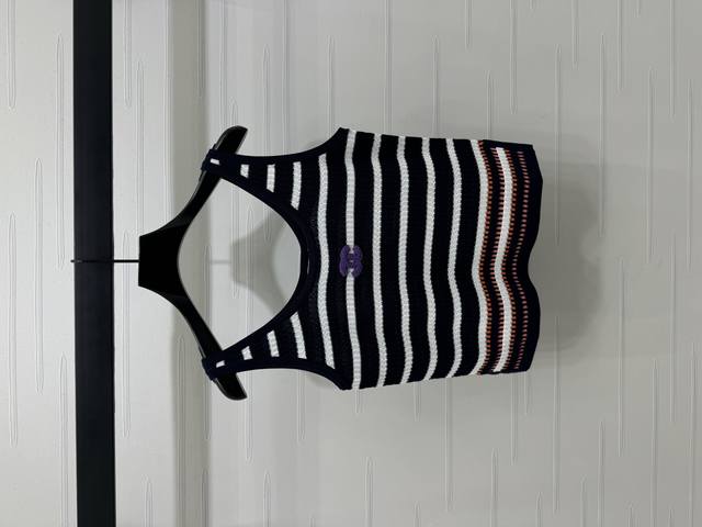 New Arrival, Original, High-Quality Chane* 2025 Early Fall Collection! Striped k