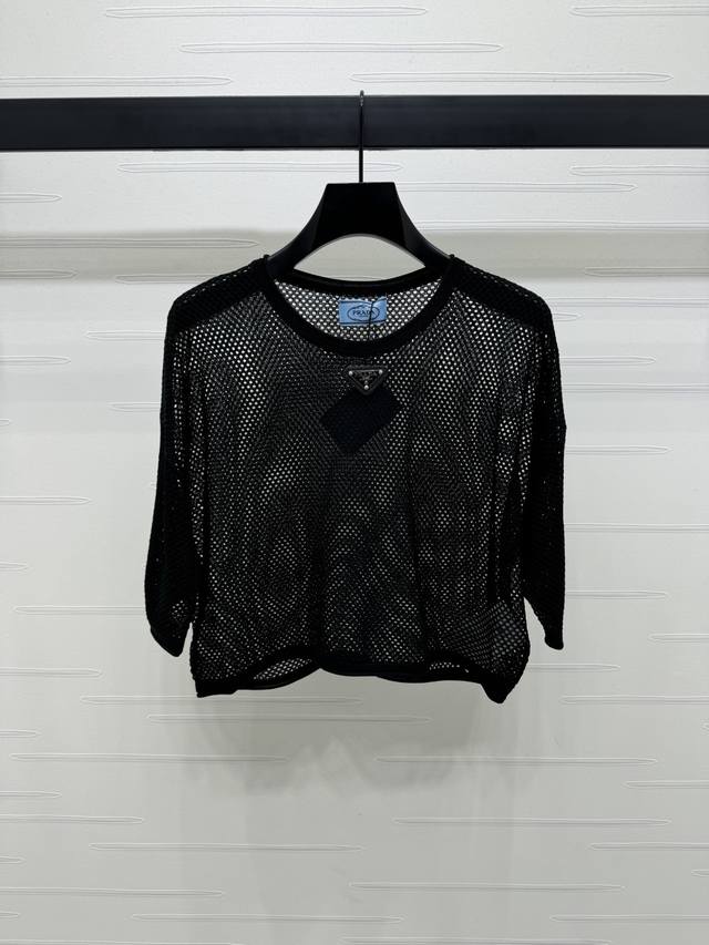 New, original, high-quality Prad* 2025 Early Fall Collection! Hollow-knit top! C