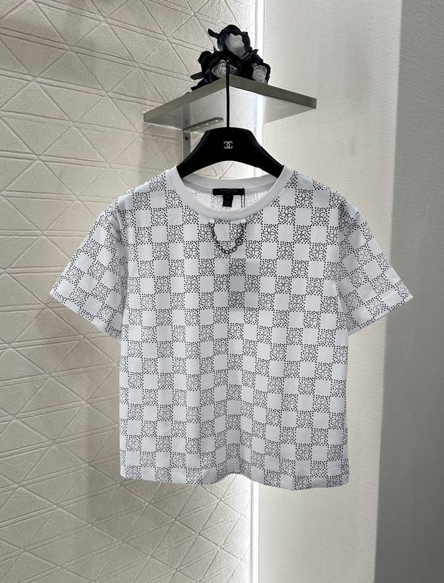 Louis Vuitto*2025 New Arrivals. Round neckline, printed chain, custom YB twill c