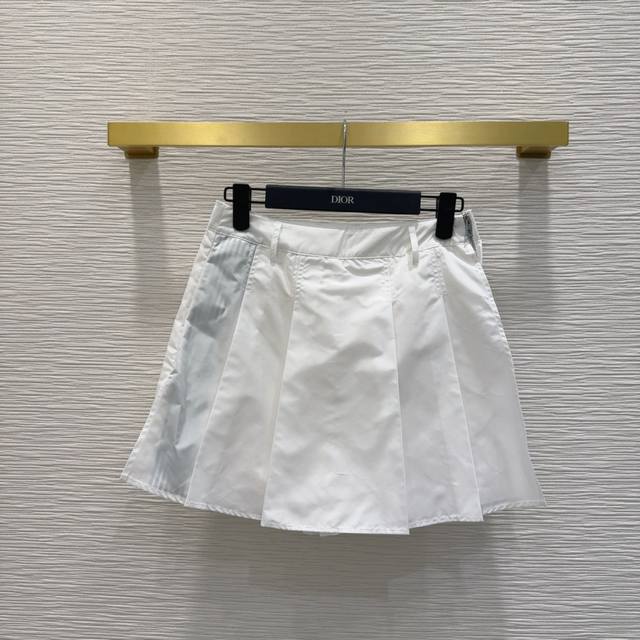 41cm. S culottes waist 66cm, hip 96cm, leg 64cm, skirt side length 38cm, top 260