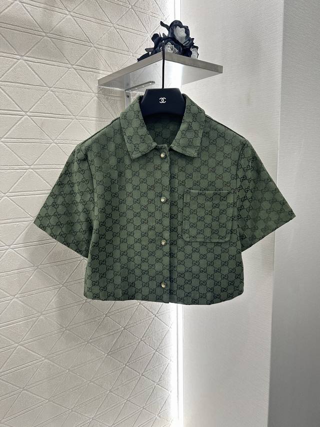 Gucc*2025 new arrivals. Custom-made short shirt, jacket, and trousers set with a