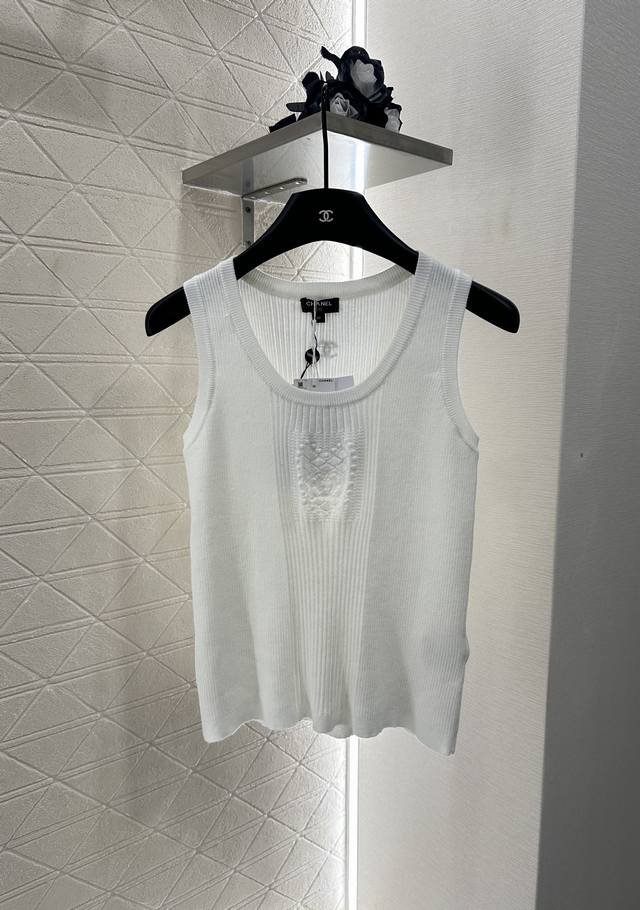 Chane*2025 New Arrival. Heart-shaped knitted vest, custom-woven from Yb wool yar