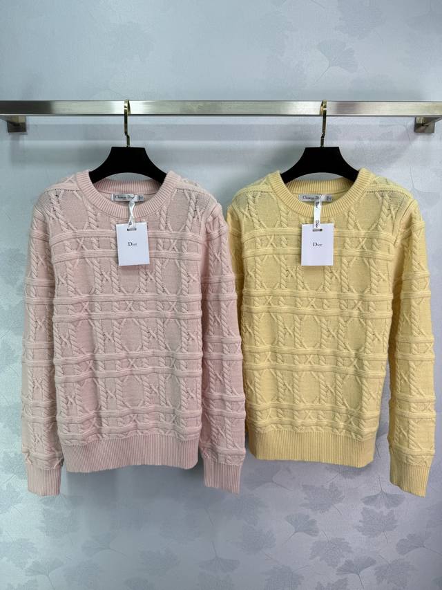 Dio* 2025 Early Fall new rattan check sweater. Made of worsted wool with a 3D re