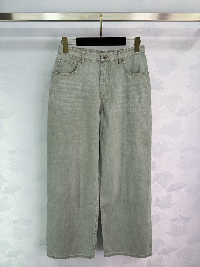 Loe*2025Ss latest collection of denim pants. Understated luxury, three-dimension