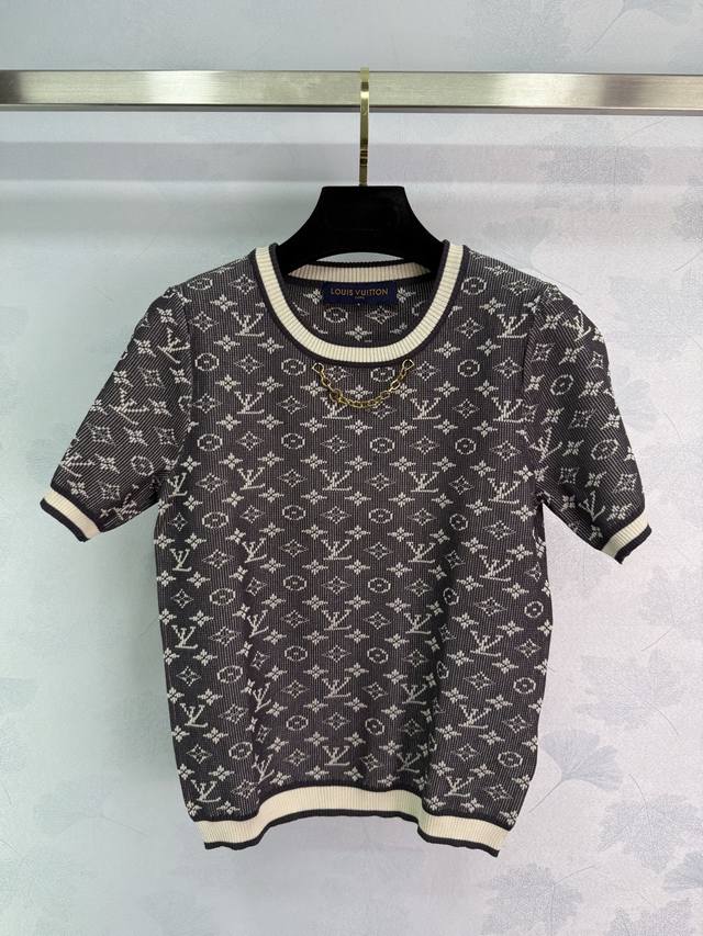 Louis Vui*Ton's latest Early Fall 2025 collection! This jacquard chain-knit shor