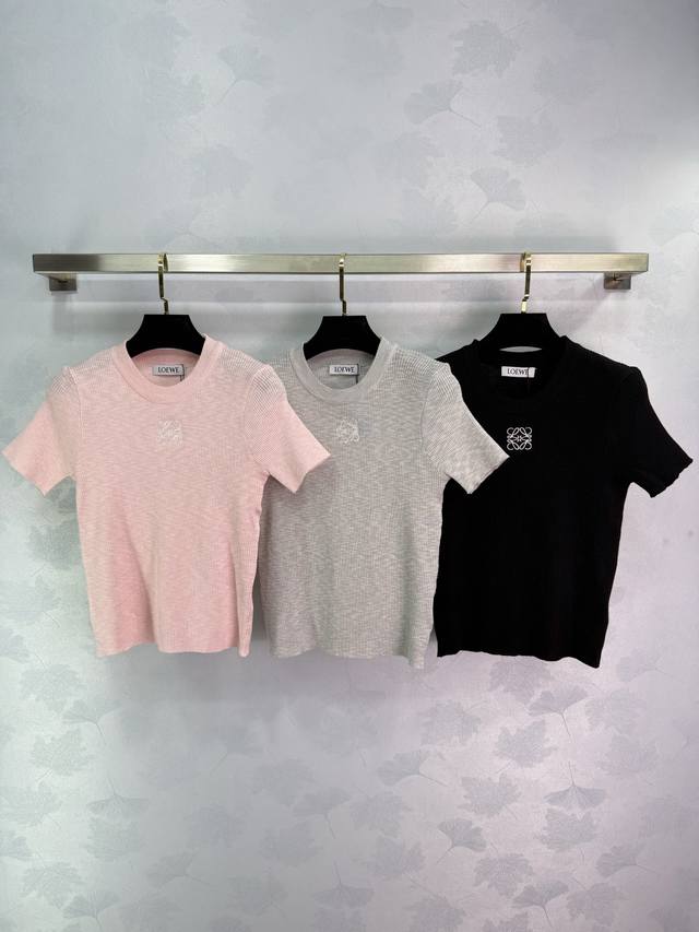 Loe* 2025 Spring/Summer new round-neck short-sleeved top with a small logo embro