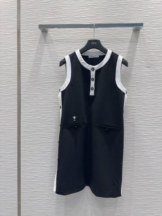 Christian Dio*'s new 2025Ss sundress is stylish, understated, and luxurious! The