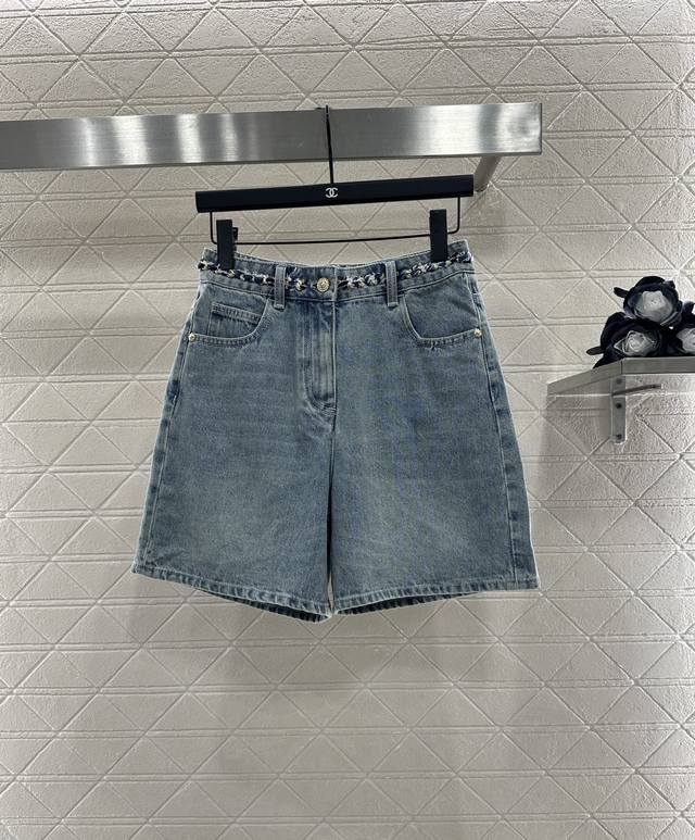 Chane*2025 New Arrival: Custom-Made Denim Vest and Shorts Set. Made of breathabl