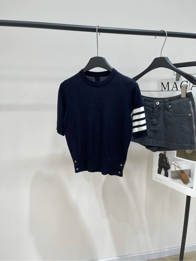 Tb navy blue sleeves and white striped knitted round neck short sleeves., Fabric