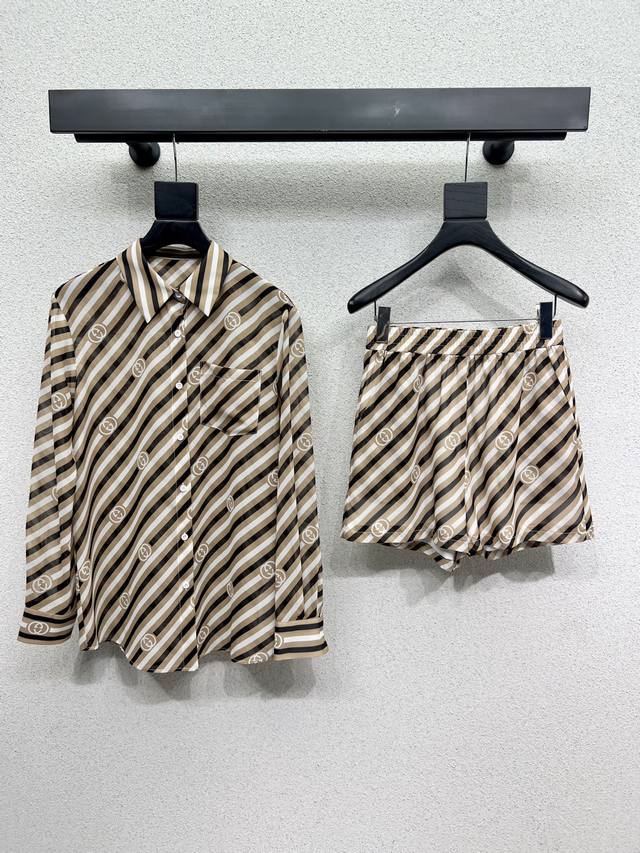 G striped sun-protective shirt set is fashionable, low-key, and luxurious! The s
