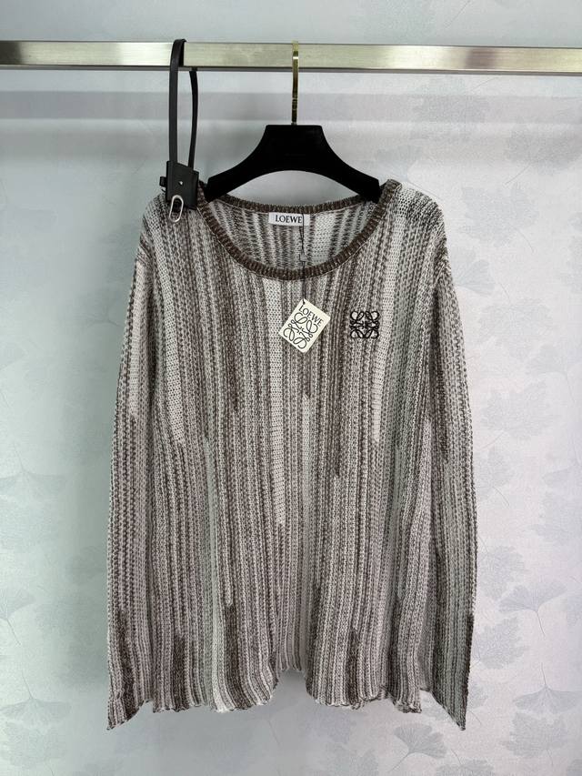 Loew*2025 new arrivals. Long knit top with a belt and stripes, custom-woven from