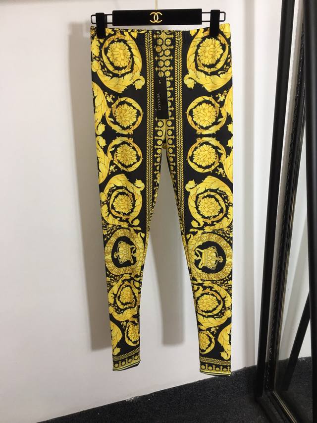 Style 7058 Versac* New Retro Print High-Rise Slimming Leggings, Gold, Sizes S-Xl