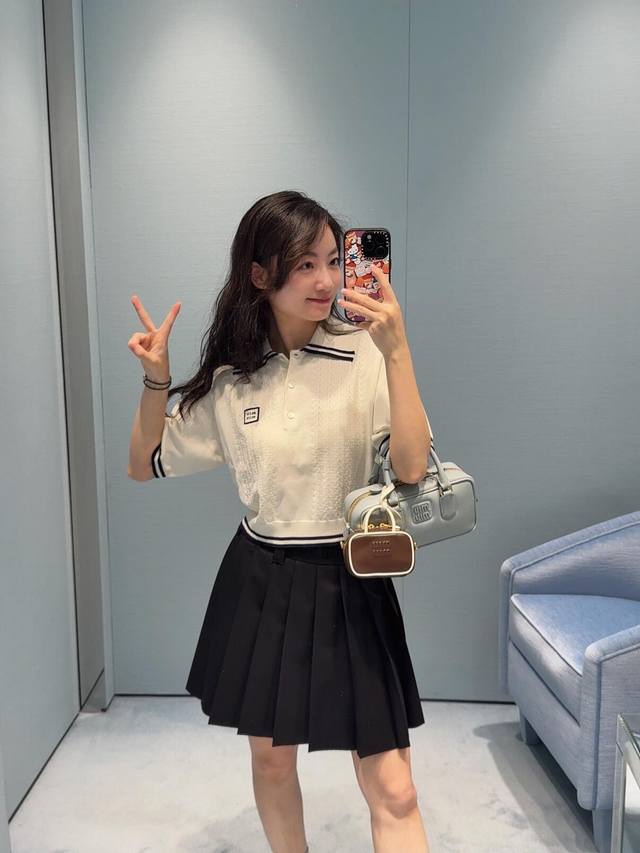 Miumi* 25Ss Spring/Summer new micro-logo short lapel knit top | Exclusive Yb dev