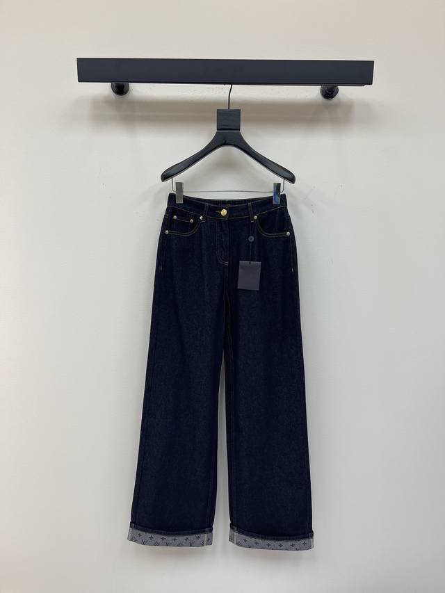 Louis Vuitto*25 new monogrammed cuffed jeans are the perfect combination of styl