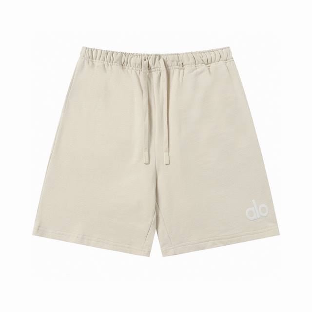 Aio's new spring/summer casual shorts! Featuring a foam-printed front logo, cust