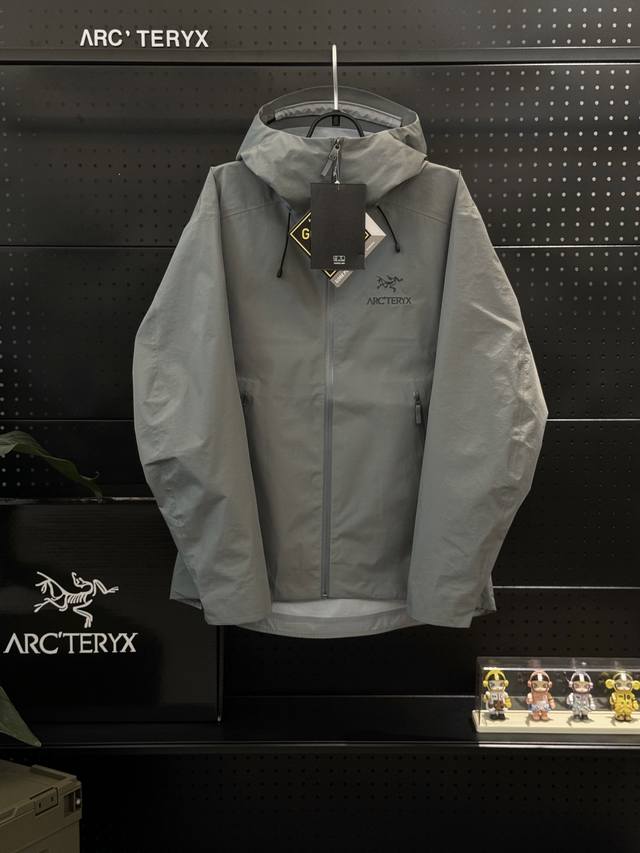 tabs, Zip-In compatibility, and a Beta-machined Arc Teryx logo on the chest. Bet