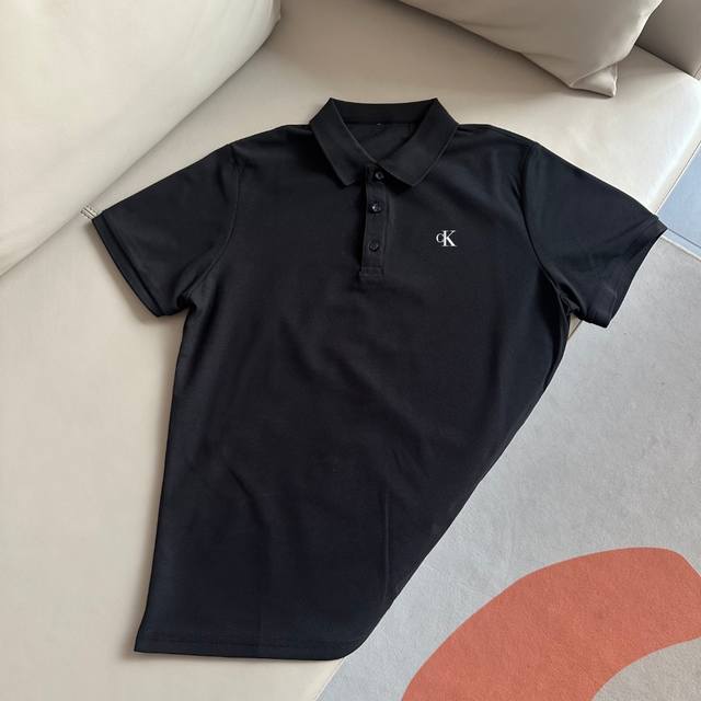 Style: Wkd07. This Calvin Klein CK small logo print polo shirt is available for