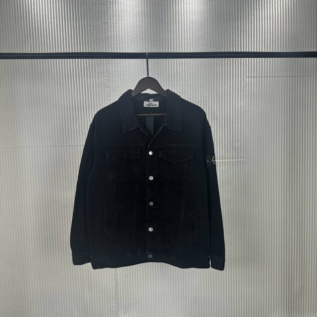 S23 Stone Island washed denim jacket. The retro washed denim is delicate and com