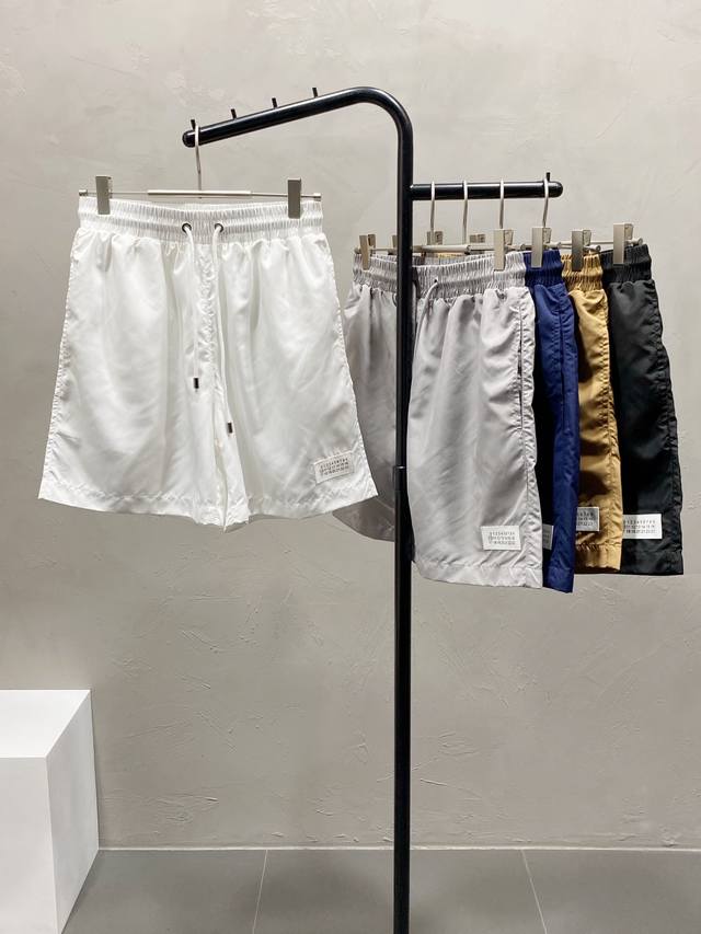 Madison Margiela Mm6 exclusive new high-end casual shorts! Made with breathable