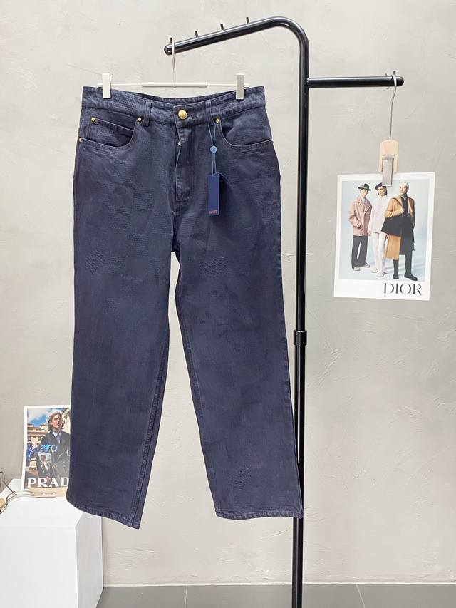 Louis Vuitton exclusive, high-end wide-leg jeans! Made with breathable, comforta