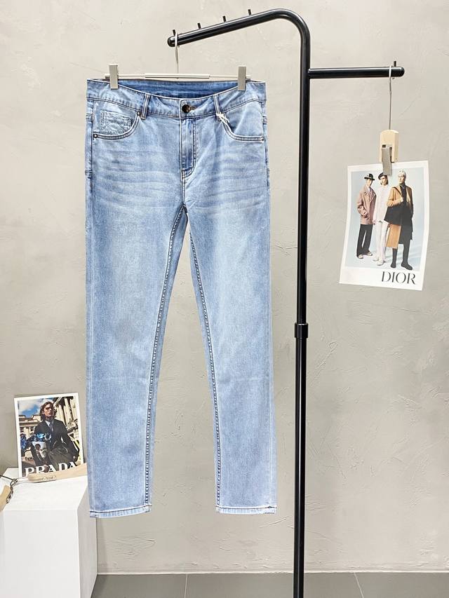 Exclusive Dior new high-end casual jeans! Breathable and comfortable fabric, imp