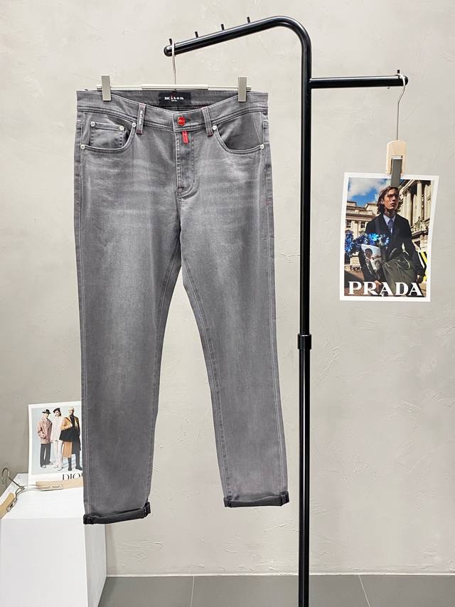 Kiton exclusive new high-end casual jeans! Breathable and comfortable fabric, im