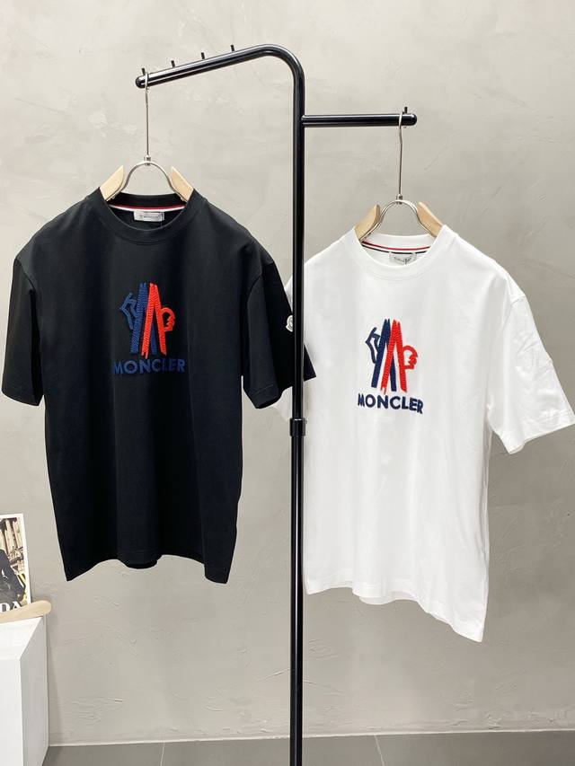 Exclusive Moncler Men's Casual Short-Sleeve Top. High-end, High-Version, Fashion