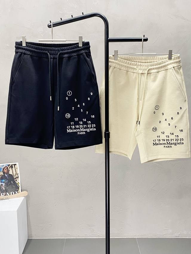 Madison Margiela Mm6 exclusive new high-end casual shorts! Made with breathable