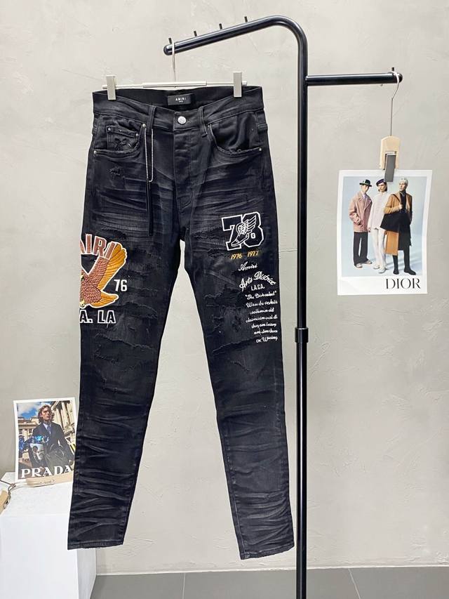 Amiri exclusive new straight-leg jeans in premium style! Made with breathable an