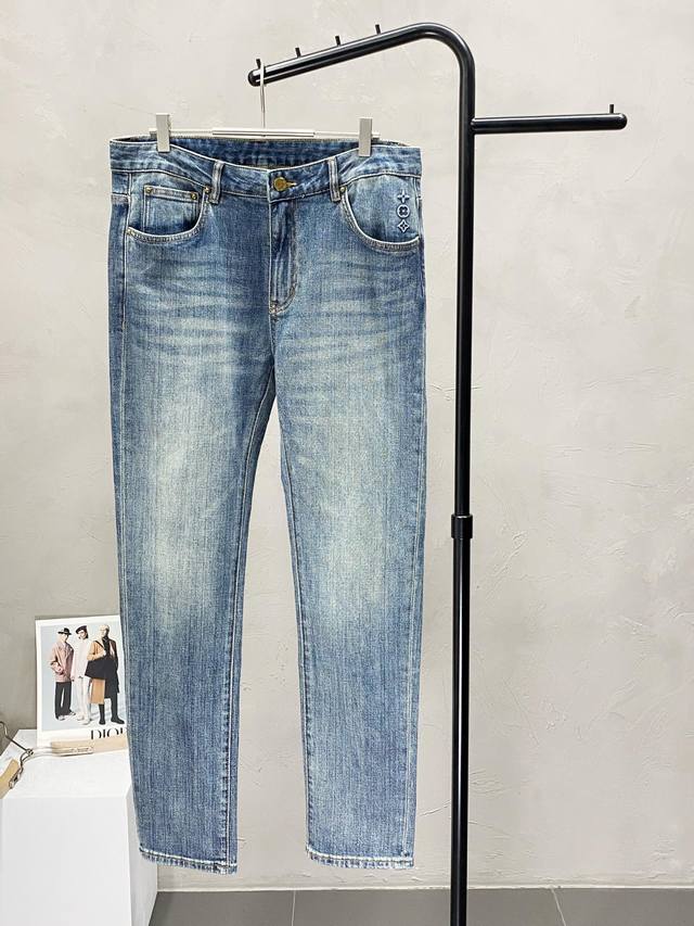 Louis Vuitton exclusive new high-end jeans! Made with breathable and comfortable