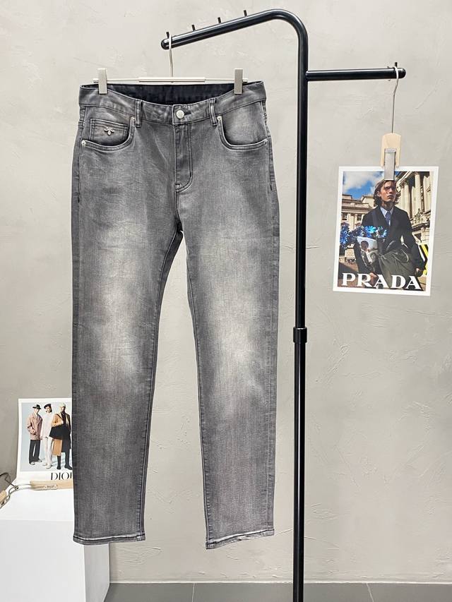 Exclusive Prada new casual jeans, a high-end version! Made with breathable and c