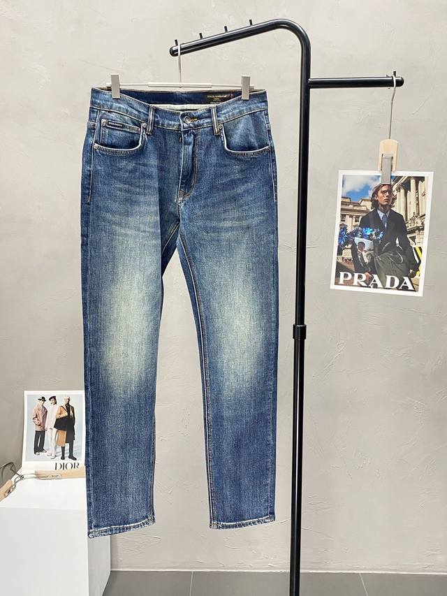 Dolce & Gabbana exclusive new casual jeans, high-end version! Breathable and com