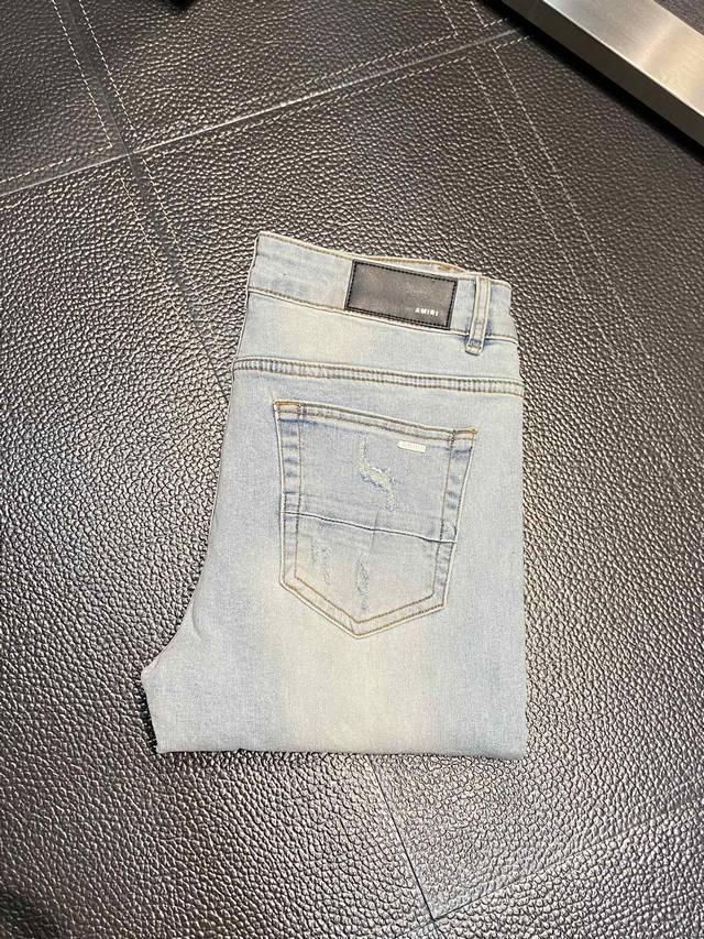 Amiri exclusive new slim-fit straight jeans, a premium version! Made with breath