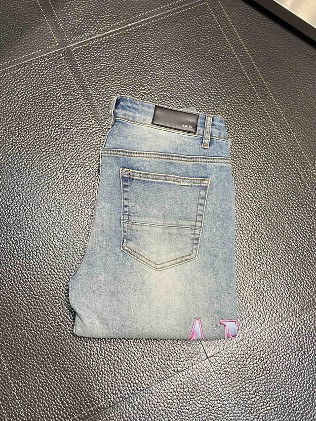 Amiri exclusive new slim-fit straight jeans, a premium version! Made with breath
