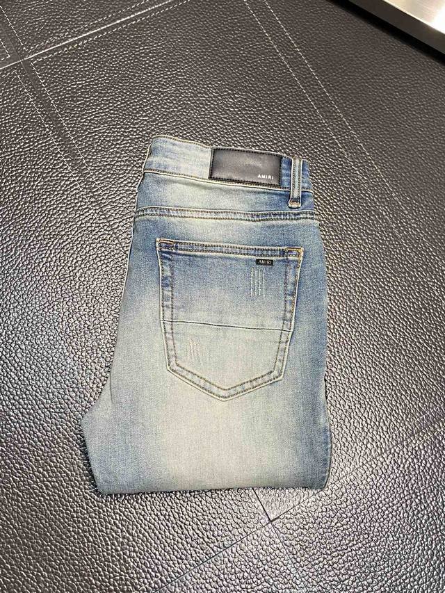 Amiri exclusive new slim-fit straight jeans, a premium version! Made with breath