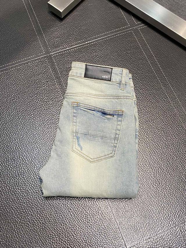 Amiri exclusive new slim-fit straight jeans, a premium version! Made with breath
