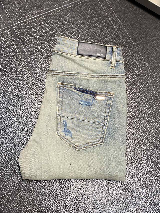Amiri exclusive new slim-fit straight jeans, a premium version! Made with breath
