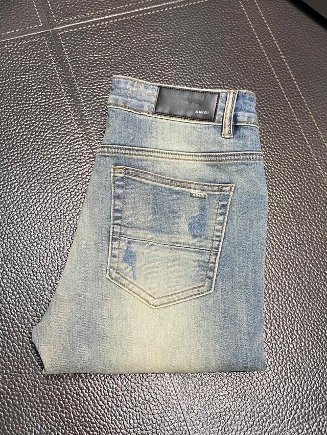Amiri exclusive new slim-fit straight jeans, a premium version! Made with breath