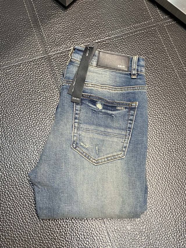 Amiri exclusive new slim-fit straight jeans, a premium version! Made with breath