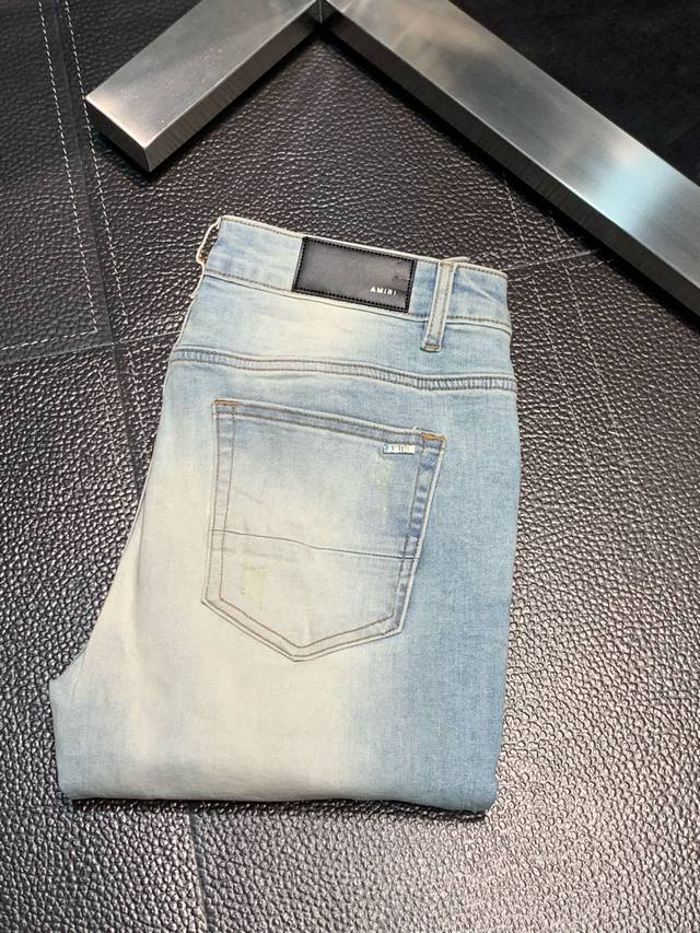 Amiri exclusive new slim-fit straight jeans, a premium version! Made with breath
