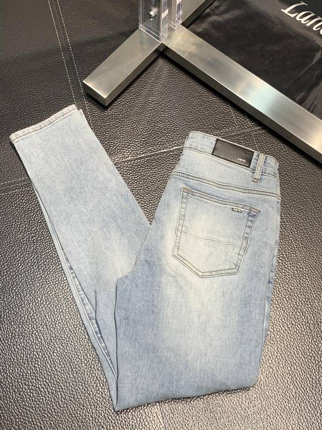 Amiri exclusive new slim-fit straight jeans, a premium version! Made with breath