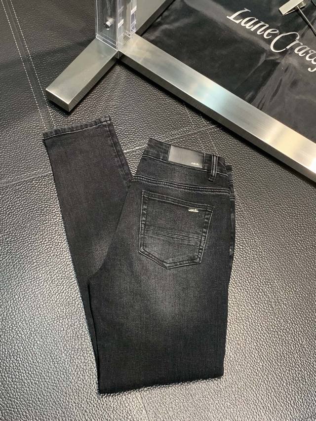 Amiri exclusive new slim-fit straight jeans, a premium version! Made with breath