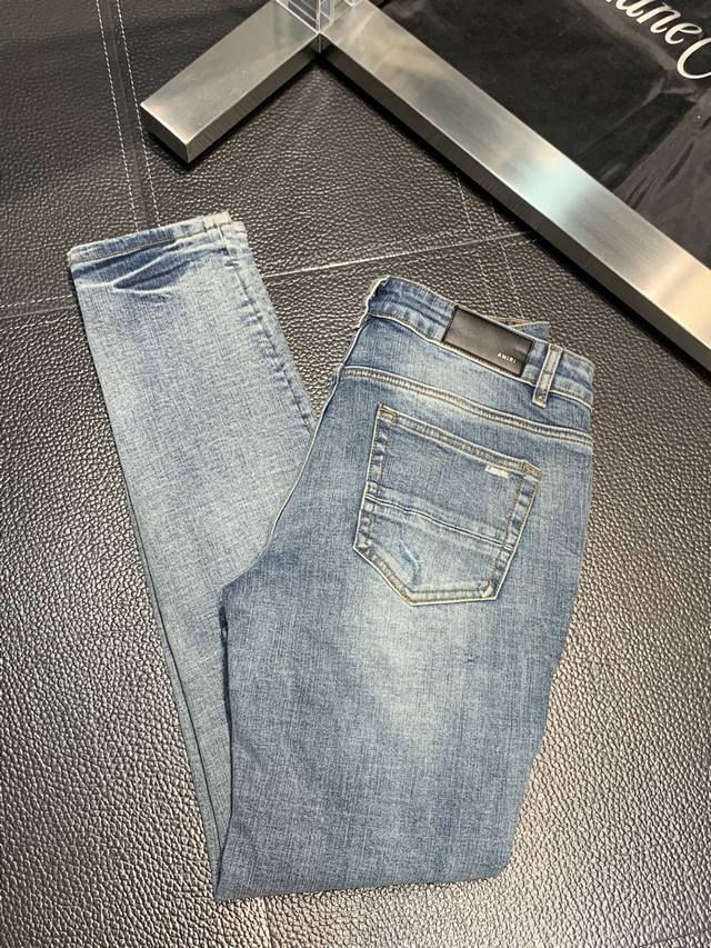 Amiri exclusive new slim-fit straight jeans, a premium version! Made with breath