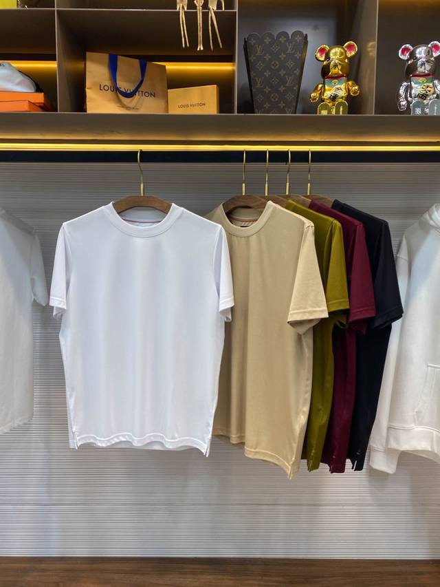 Lss's new spring/summer collection, a round-neck cropped tee in premium merceriz