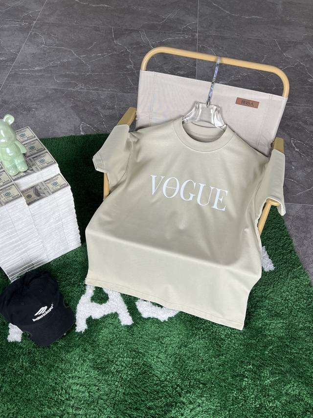 Balenciaga's 2025 Spring/Summer new collection, the latest short-sleeved crew ne
