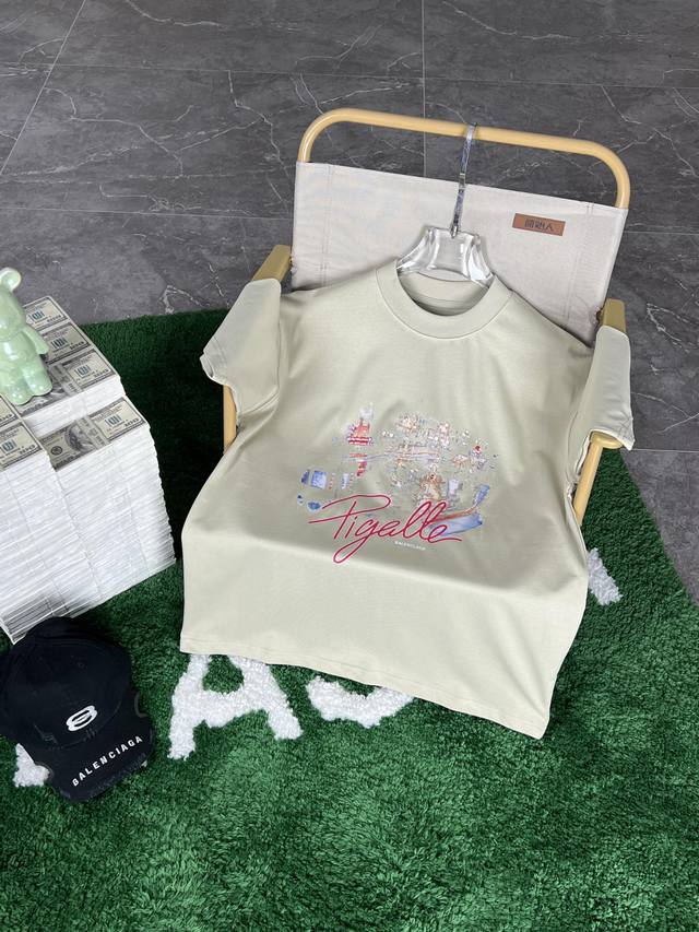 Balenciaga's 2025 Spring/Summer new collection debuts at the official store. The