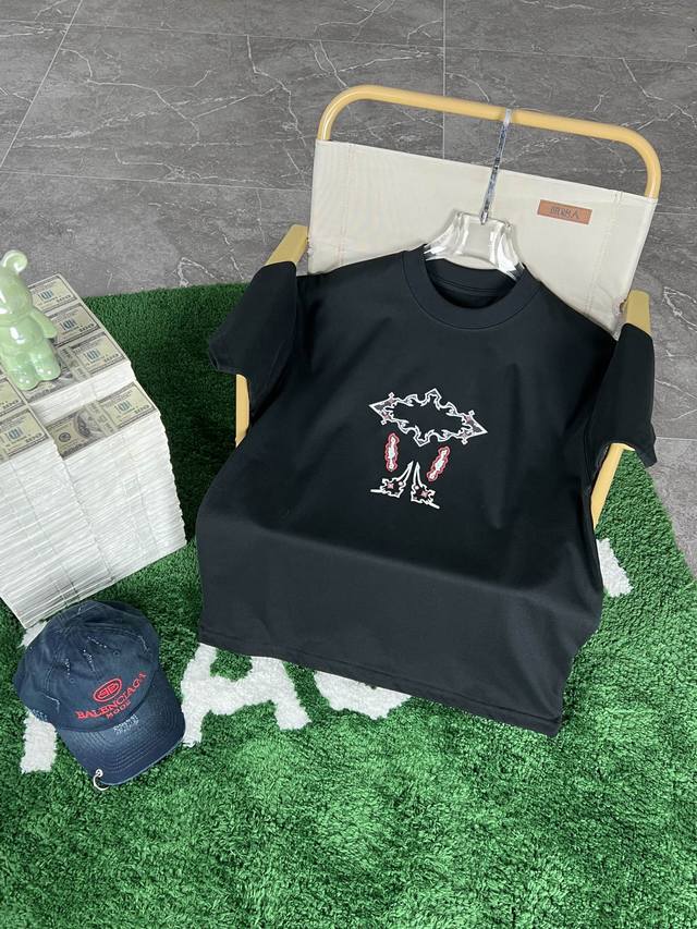 Lv 2025 Spring/Summer new release! The latest short-sleeved, round-neck T-shirt,
