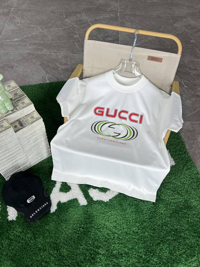 Gucci's new 2025 Spring/Summer collection debuts at the official store. The late