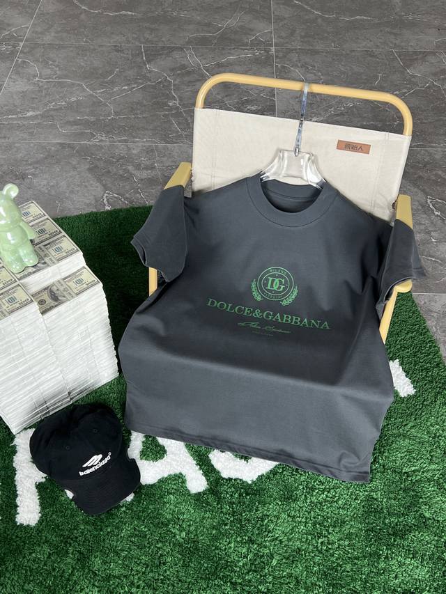 Dg 2025 Spring/Summer new arrivals! The latest short-sleeved, round-neck T-shirt